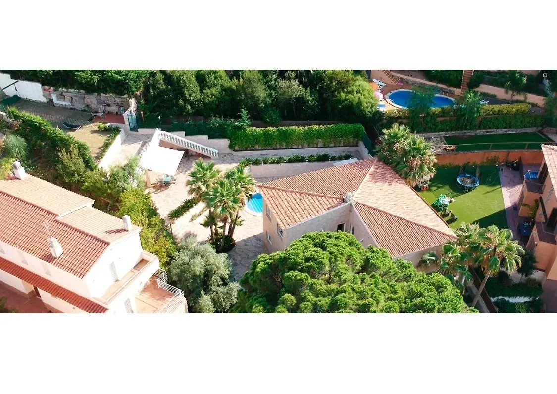 Luxury Villa, Private Beach N Pool Lloret de Mar 0*,  İspanya